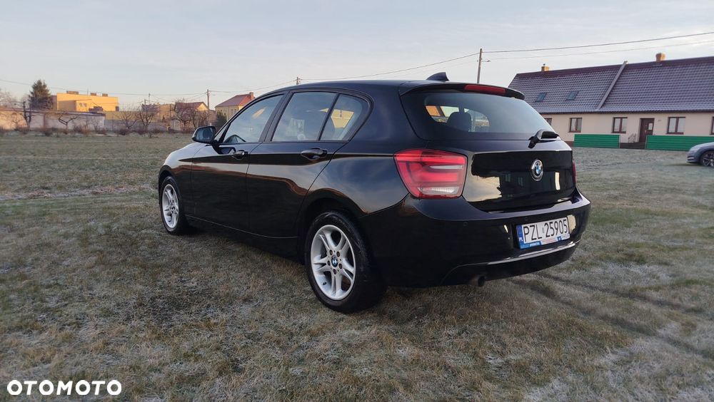 BMW Seria 1 114i - 4