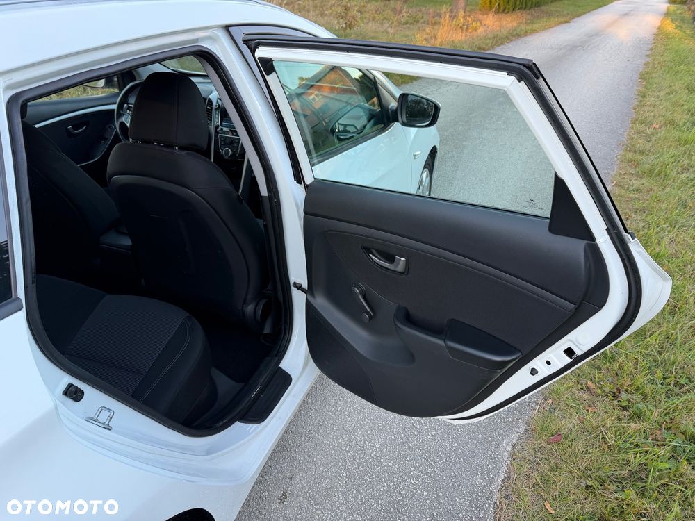 Hyundai i30 - 23
