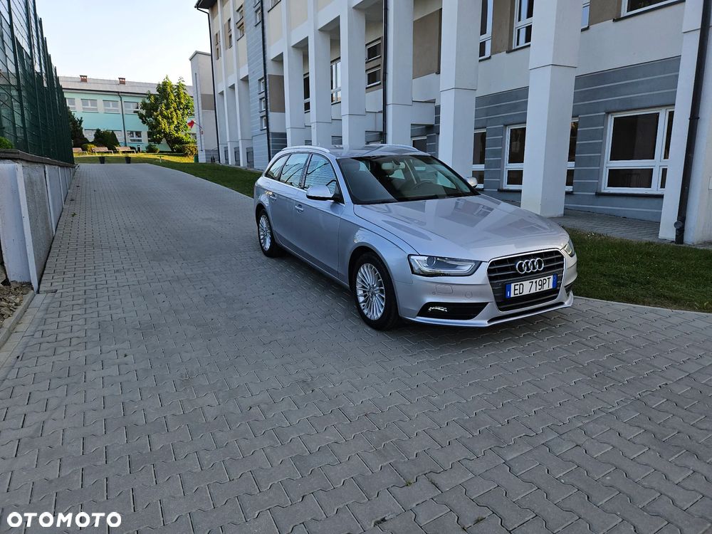 Audi A4 Avant 2.0 TDI DPF Ambiente - 8