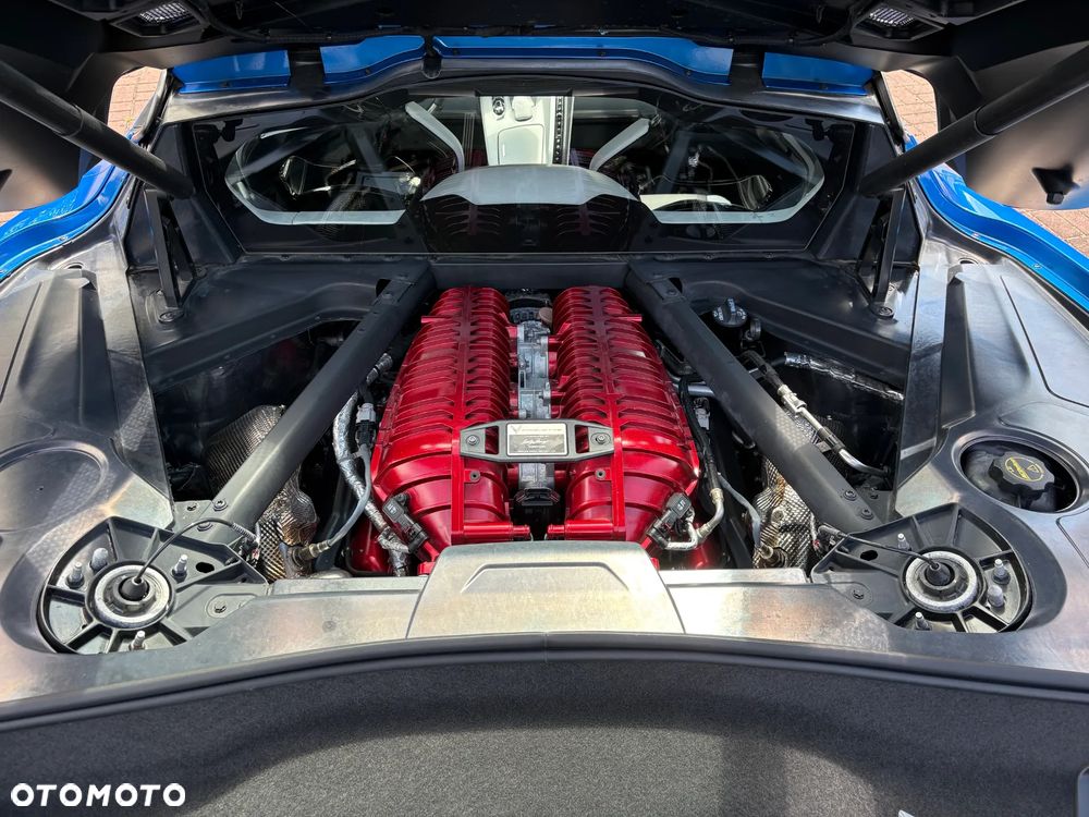 Chevrolet Corvette - 12