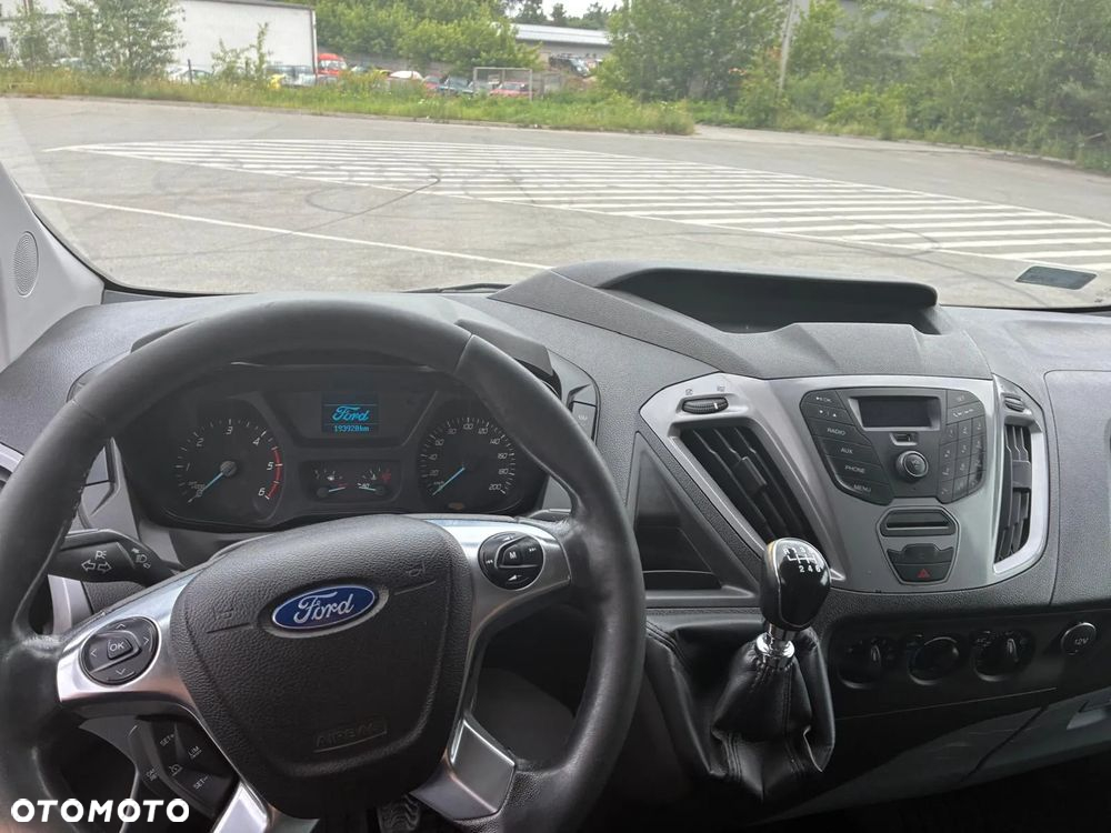 Ford Transit Custom - 11
