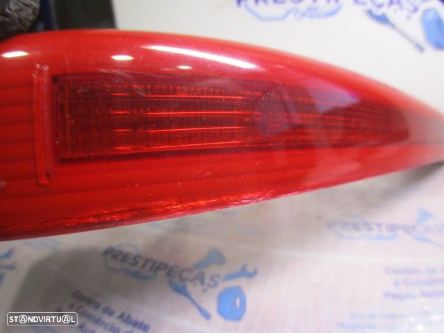 Farol Tras Stop3224 RENAULT MEGANE 3 2013 1.5DCI 110CV 5P CINZA 3ºSTOP 2 Pinos Danificado - 3