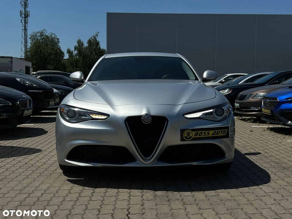 Alfa Romeo Giulia - 4