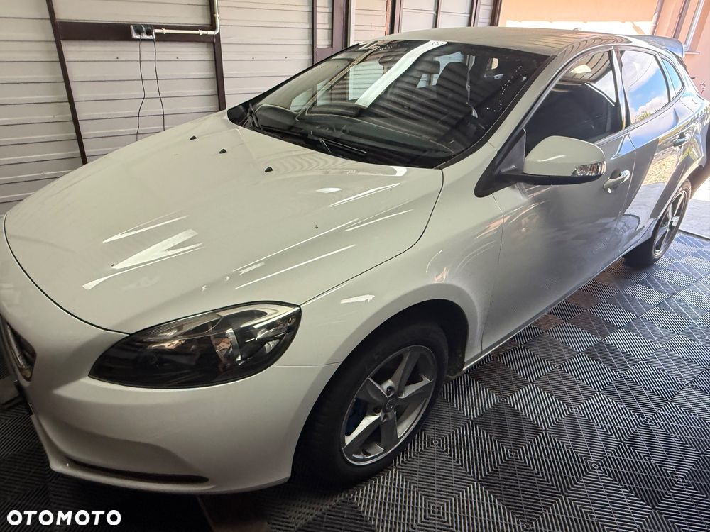 Volvo V40 D3 Momentum - 12
