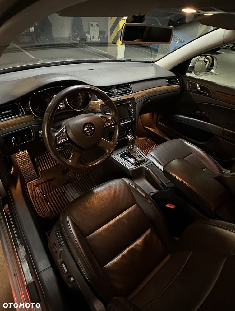 Skoda Superb 3.6 FSI 4x4 L&K DSG - 5