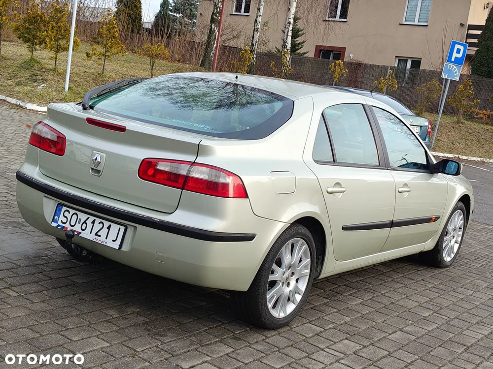 Renault Laguna 1.9 dCi Emotion - 9