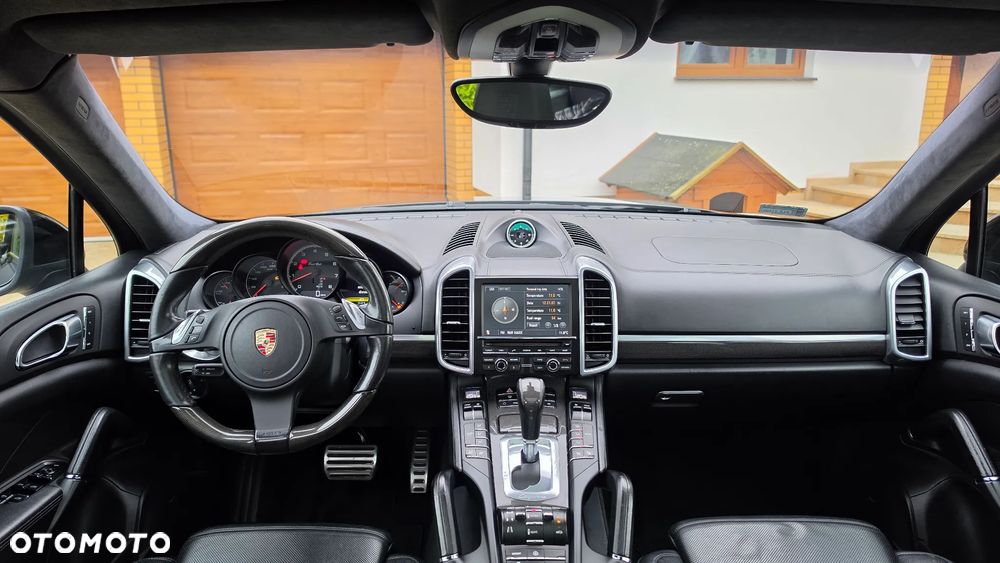 Porsche Cayenne Turbo - 20