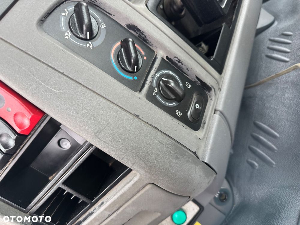 Renault Kerax Wywrotka Tylko 93 tys km SPECJALNY Solarka Piaskarka Czołownica - 20