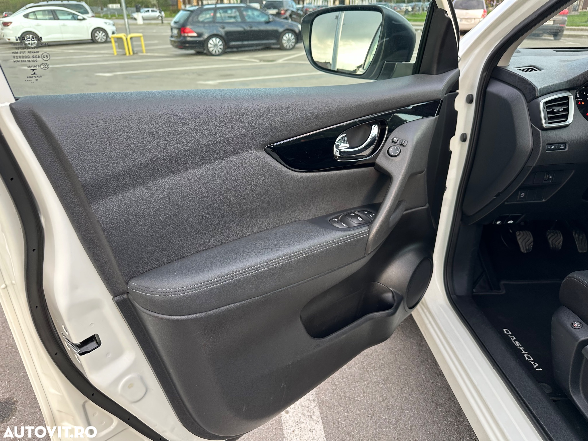 Nissan Qashqai 1.5 DCI N-CONNECTA - 25