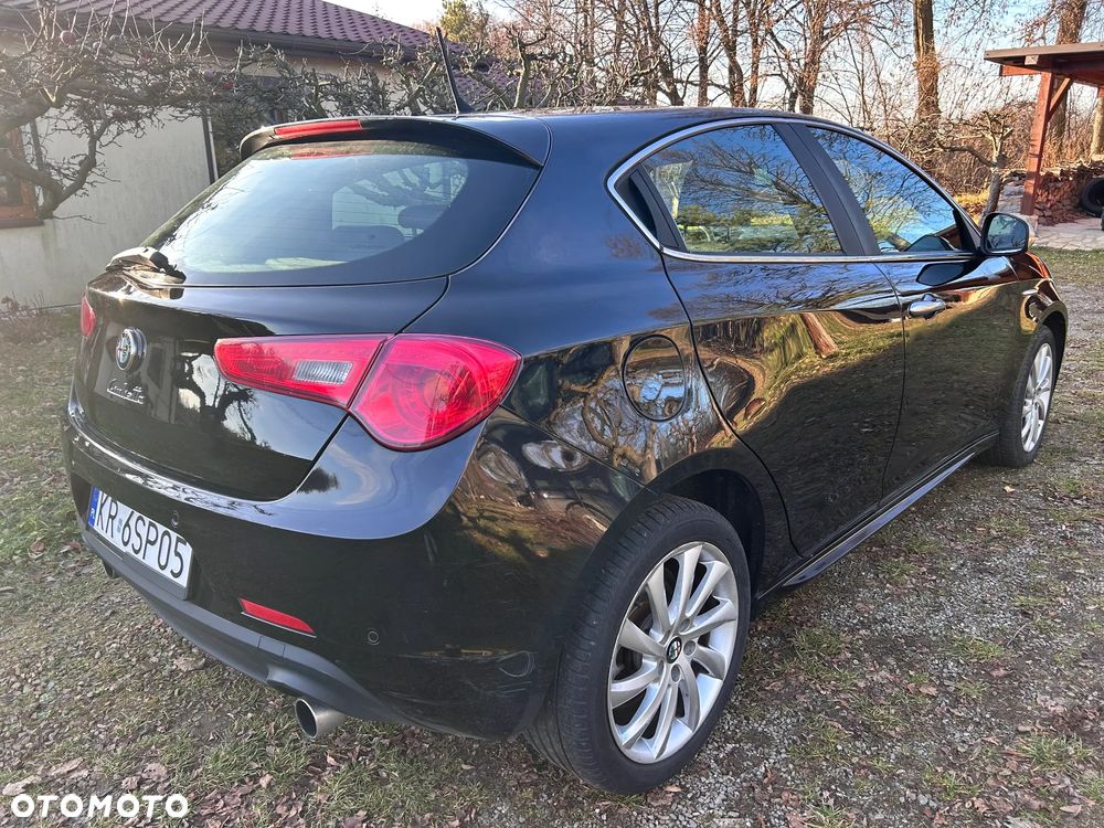 Alfa Romeo Giulietta 2.0 JTDM Distinctive - 3