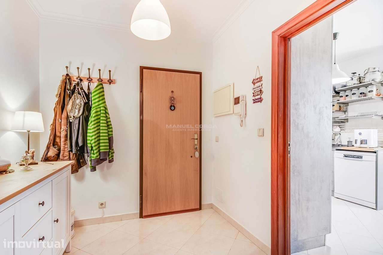 Apartamento T4 com Terraço de Sonho e Vista Deslumbrante sobre Mafra - Grande imagem: 4/35