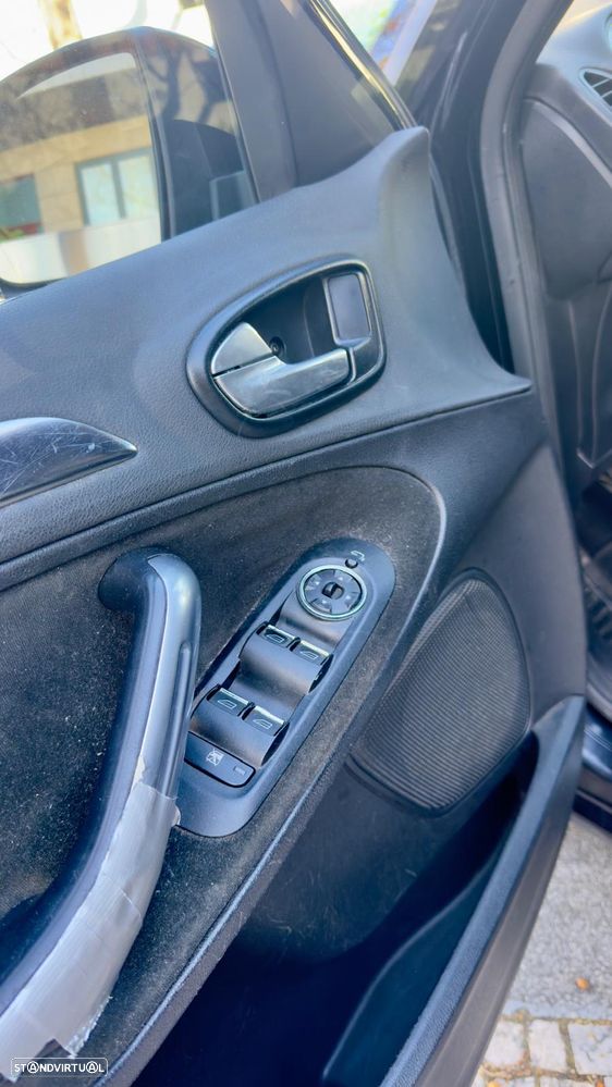 Ford S-Max 2.0 TDCi Titanium 7L - 9