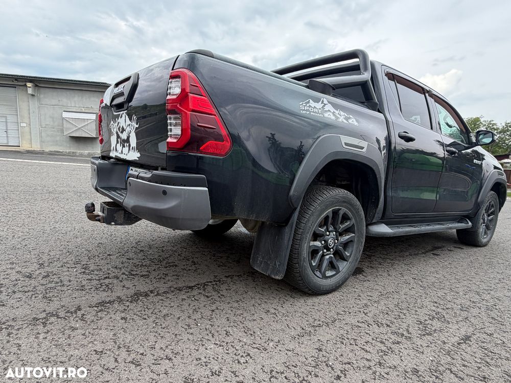 Toyota Hilux 2.8D 204CP 4x4 Double Cab AT Invincible Color Edition - 6