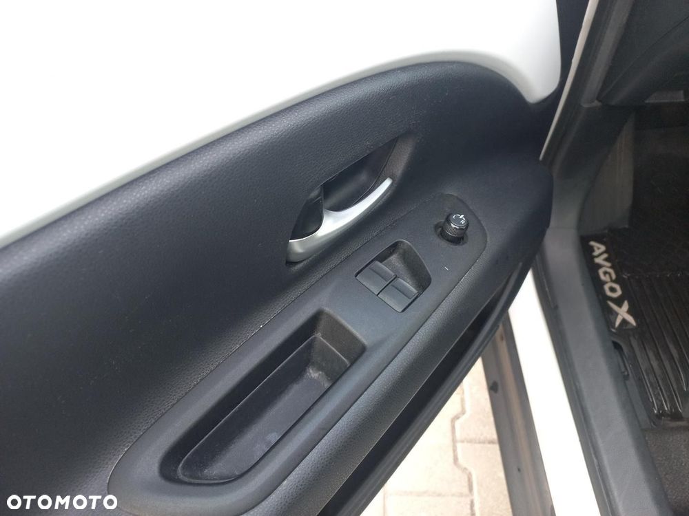 Toyota Aygo X - 16