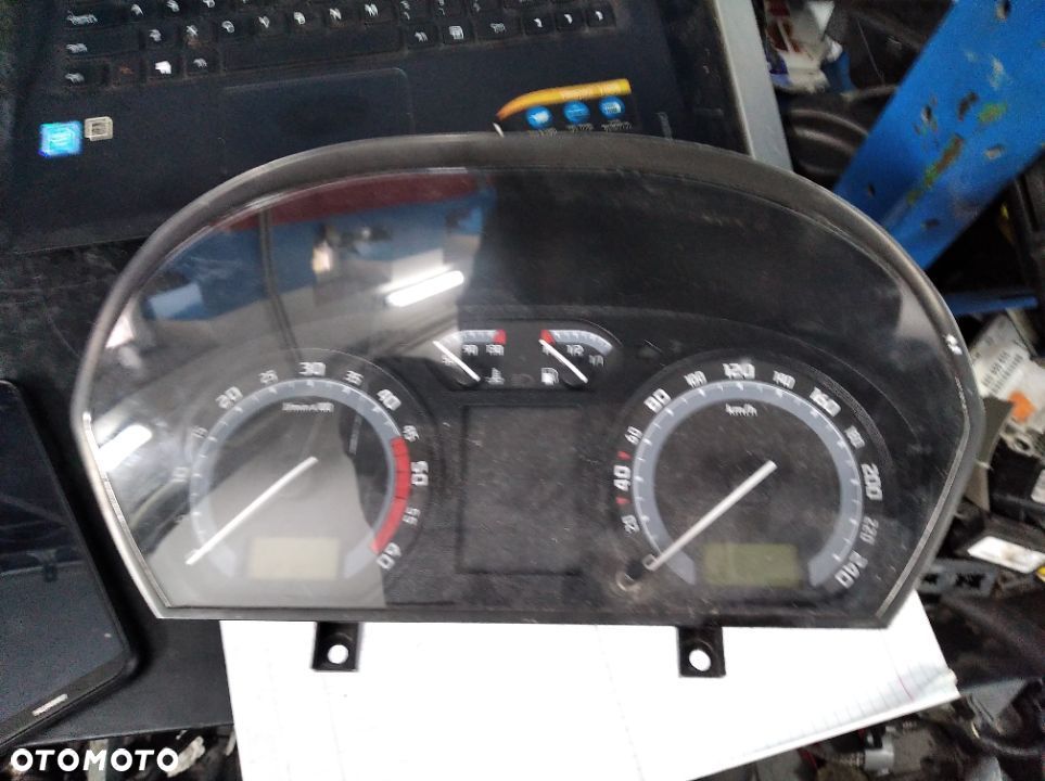 Licznik Skoda Fabia 88311298 - 1