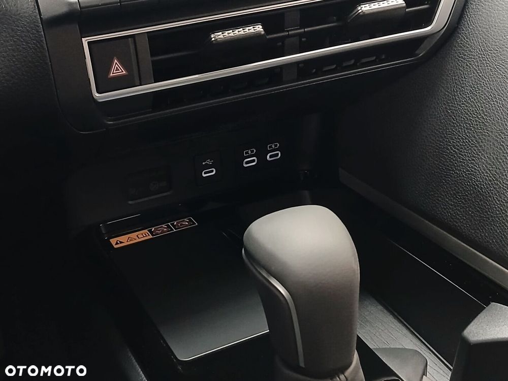 Toyota Camry - 18
