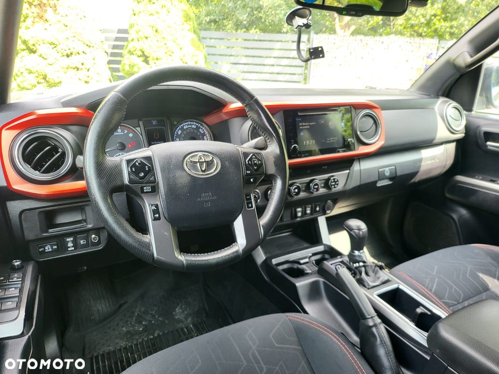 Toyota Tacoma - 10
