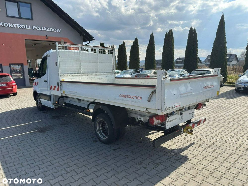 Mercedes-Benz Sprinter - 4