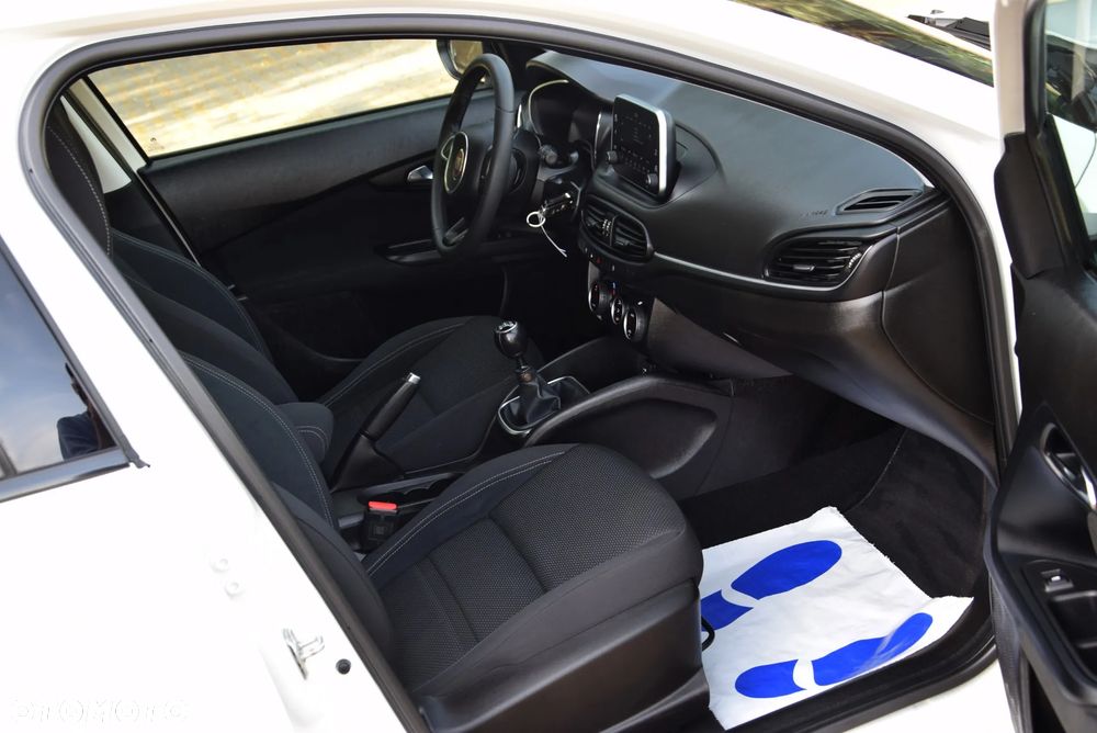 Fiat Tipo 1.4 T-Jet Business Line - 24