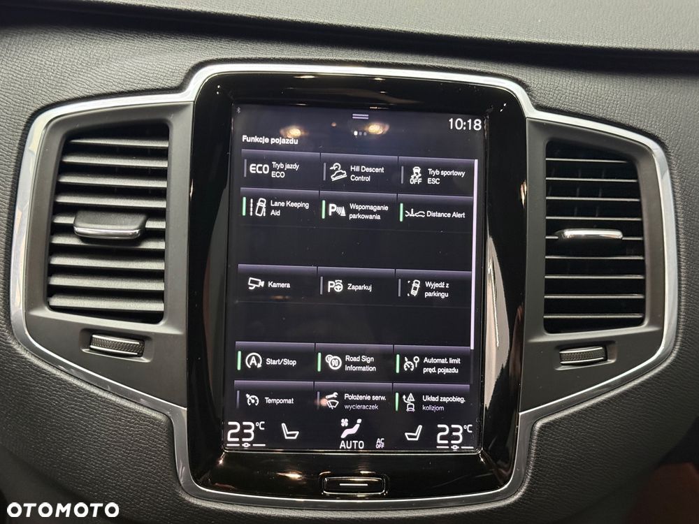 Volvo XC 90 D5 AWD Geartronic Momentum - 28