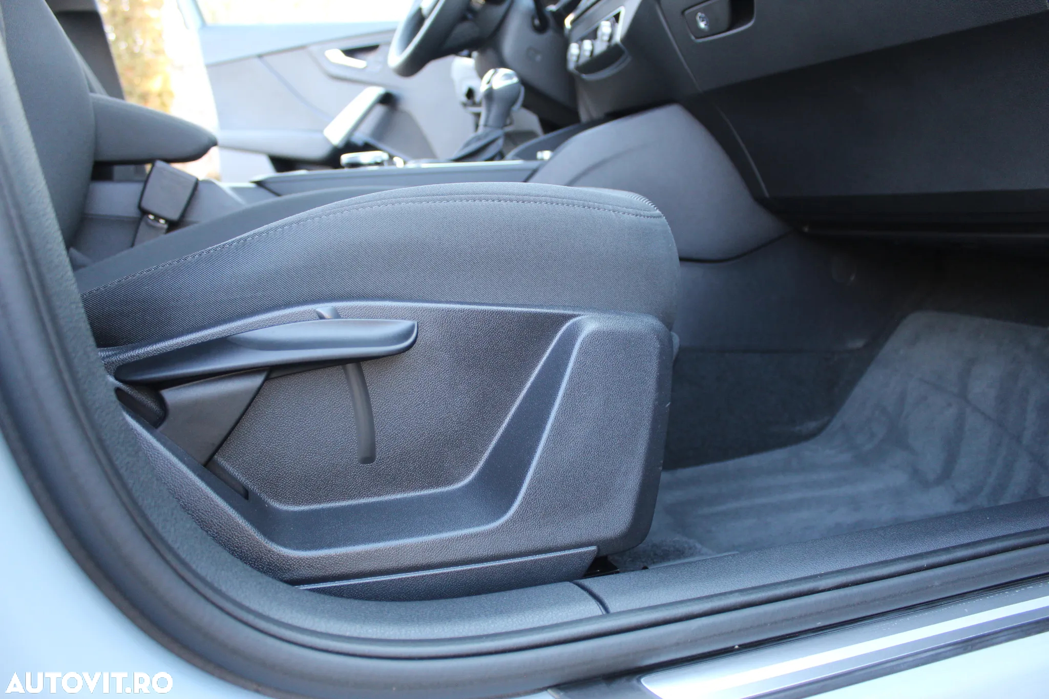 Audi Q2 35 TFSI S tronic Advanced - 33