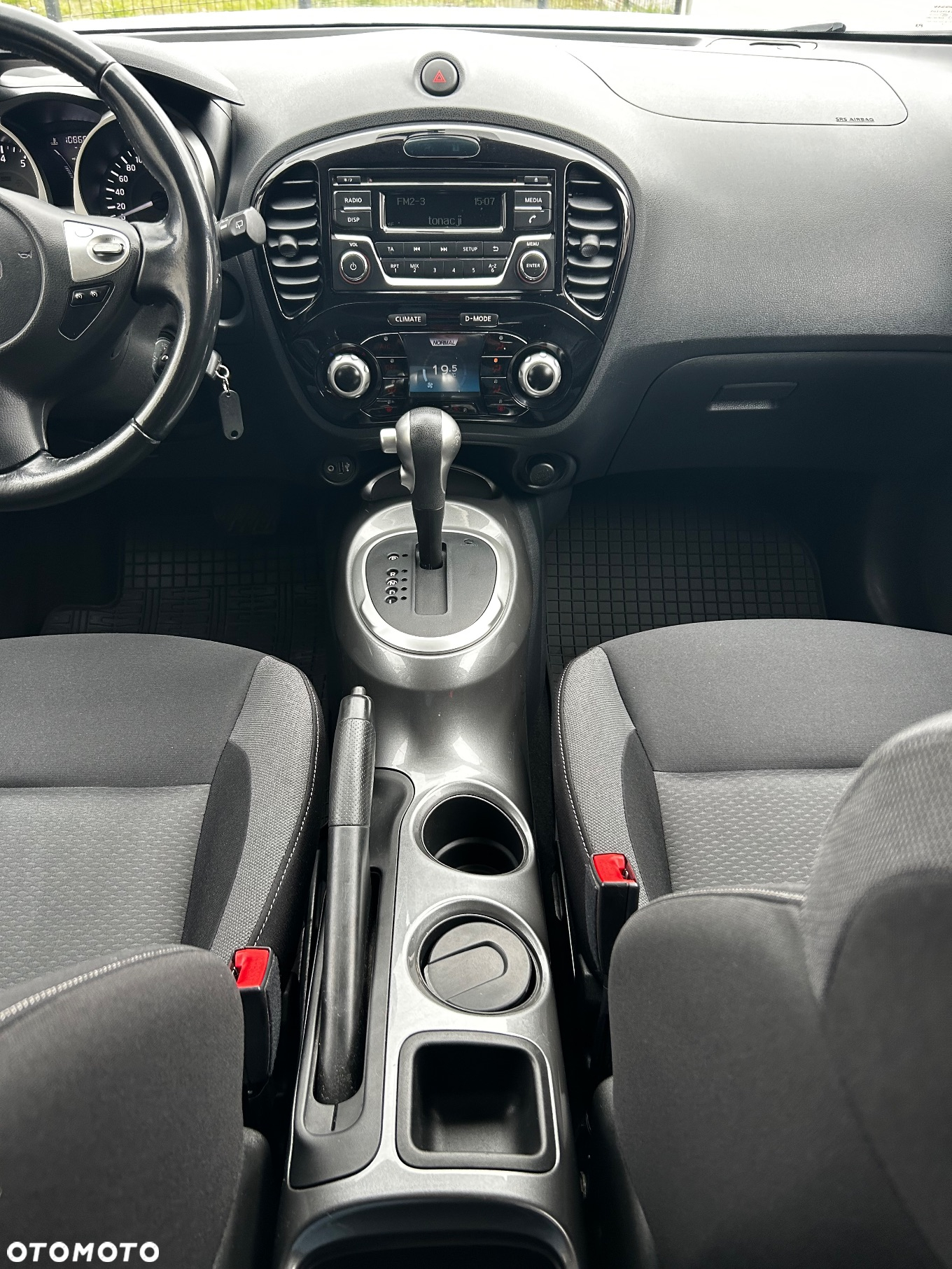 Nissan Juke 1.6 Acenta Xtronic - 14