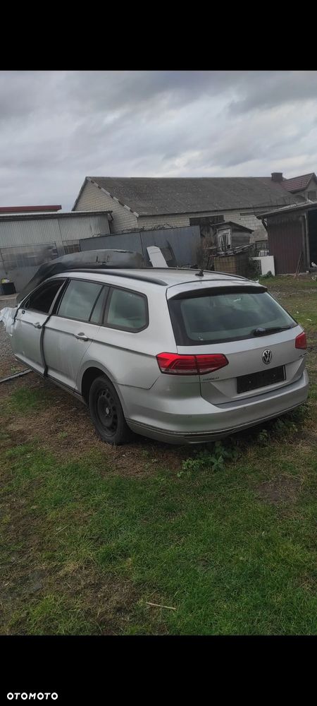 Volkswagen Passat 2.0 TDI BMT Comfortline DSG - 3