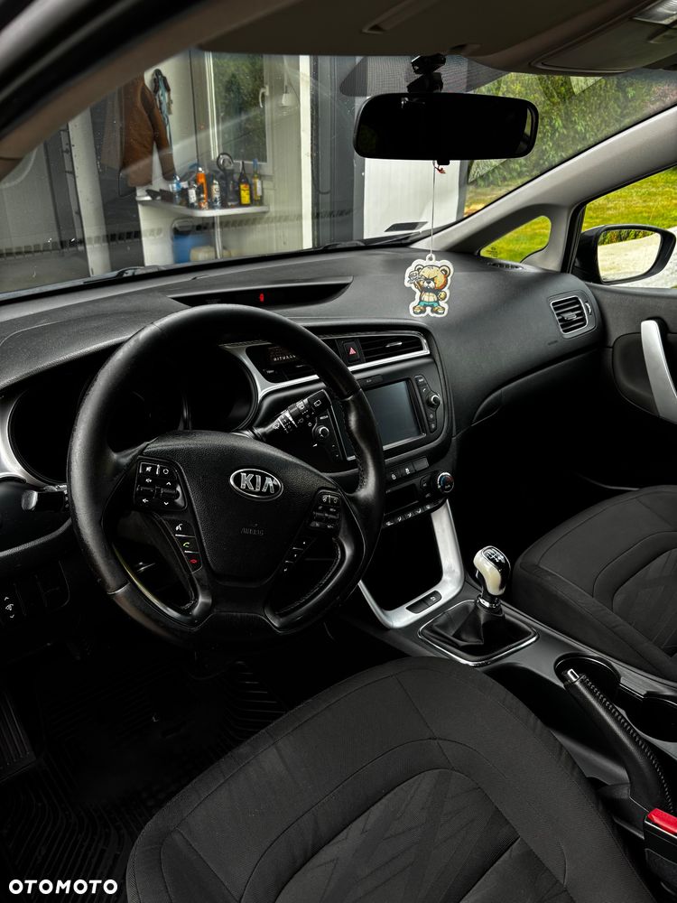 Kia Ceed 1.6 CRDi M - 10