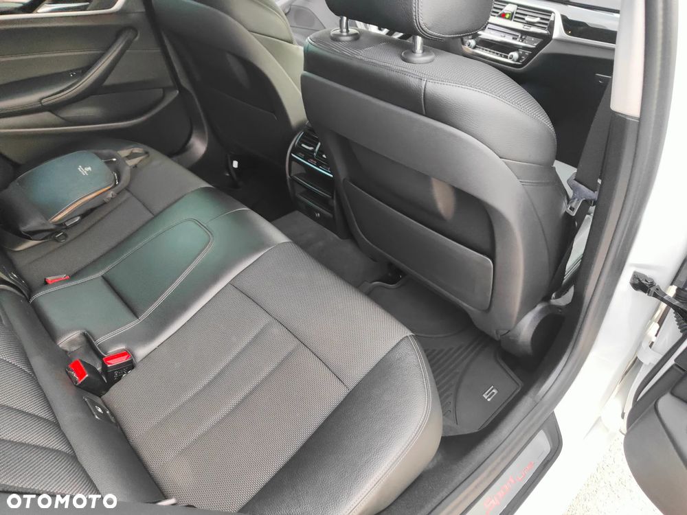 BMW Seria 5 518d M Sport sport - 13
