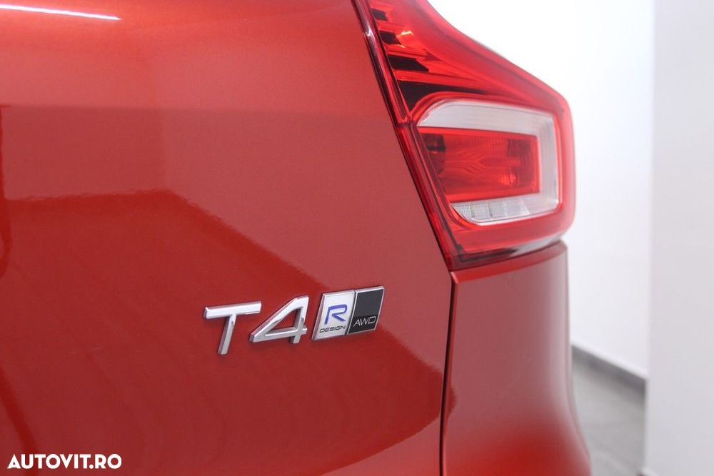 Volvo XC 40 T4 AWD R-Design - 34