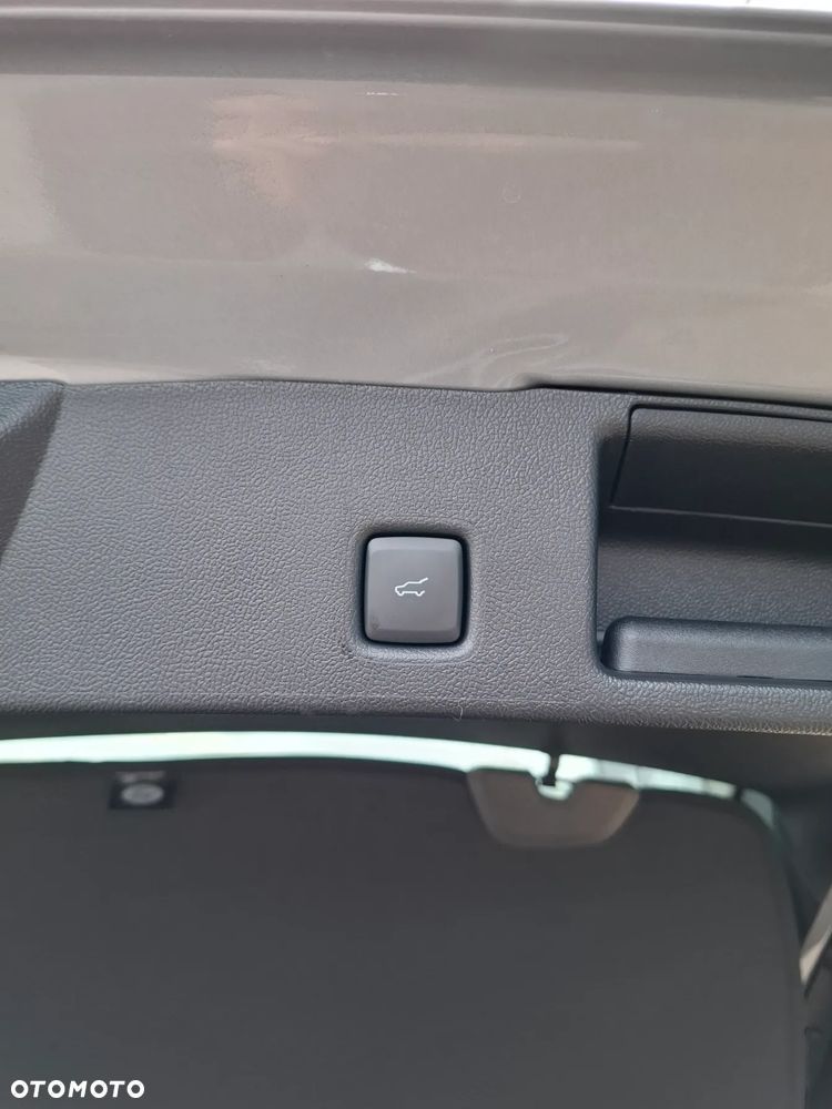 Ford Kuga - 32