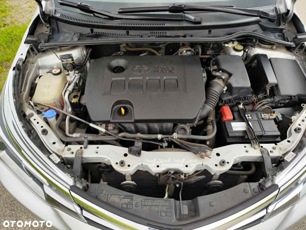 Toyota Corolla 1.6 Premium - 15