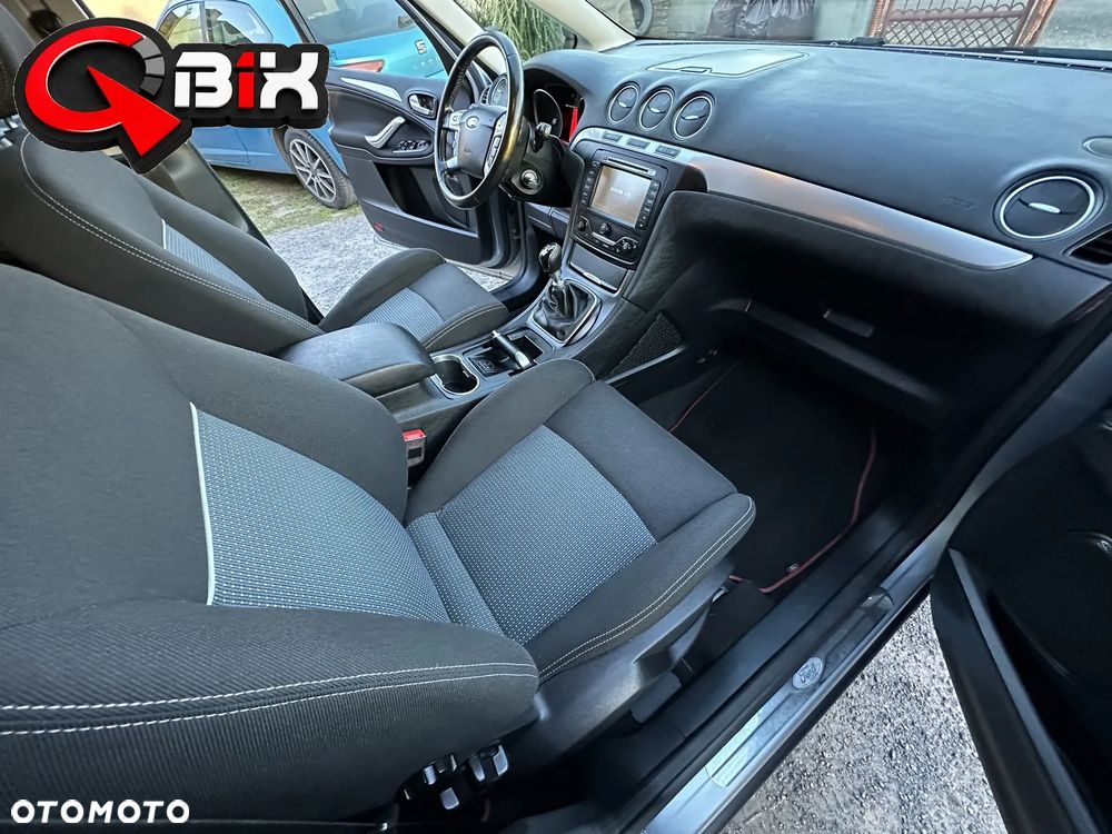 Ford S-Max - 26