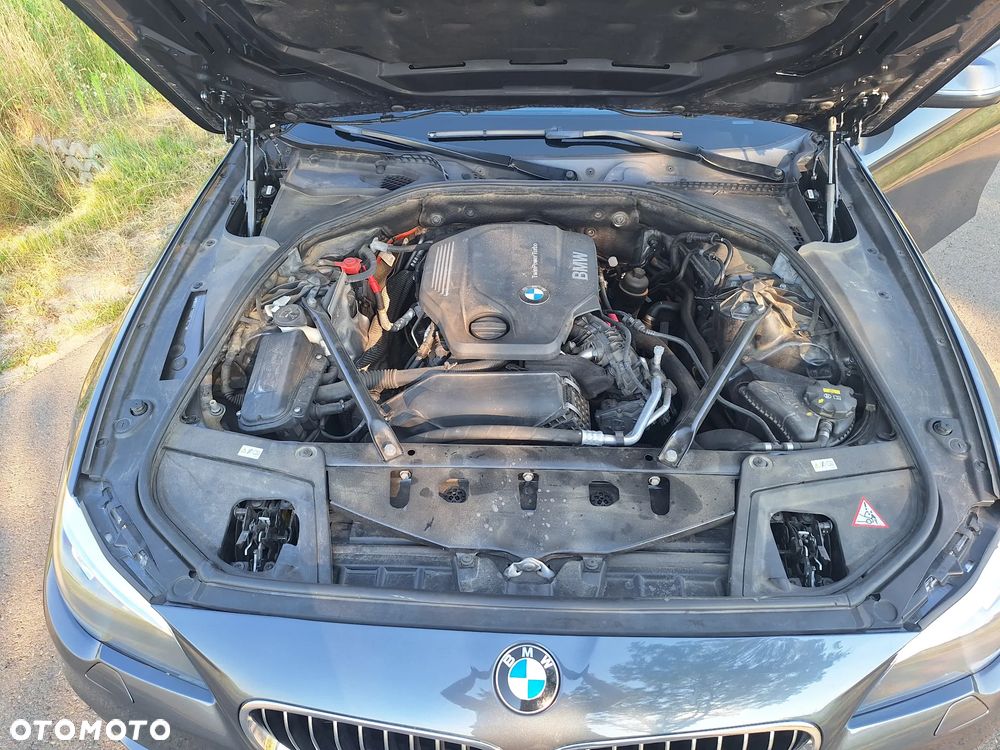 BMW Seria 5 518d - 22