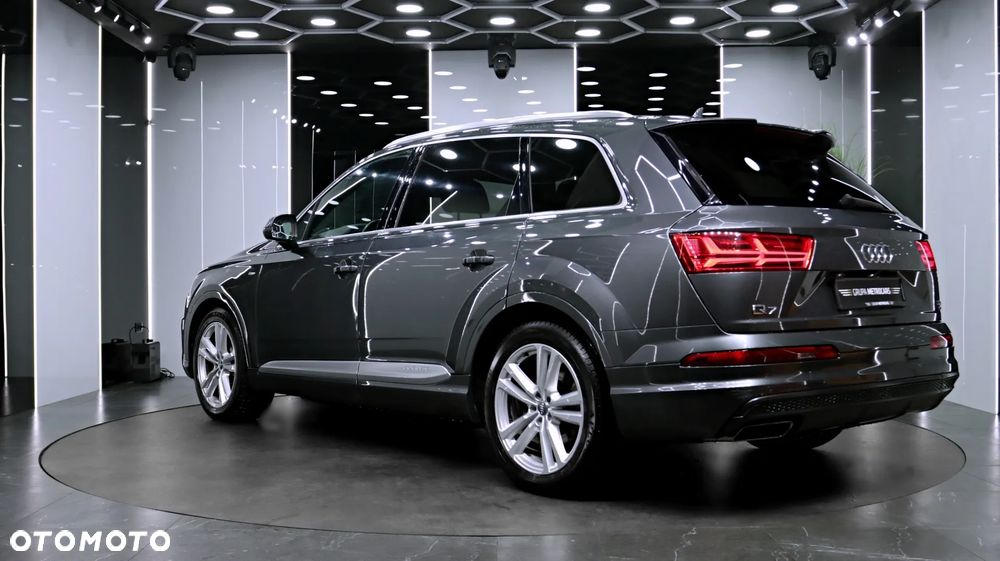 Audi Q7 - 6