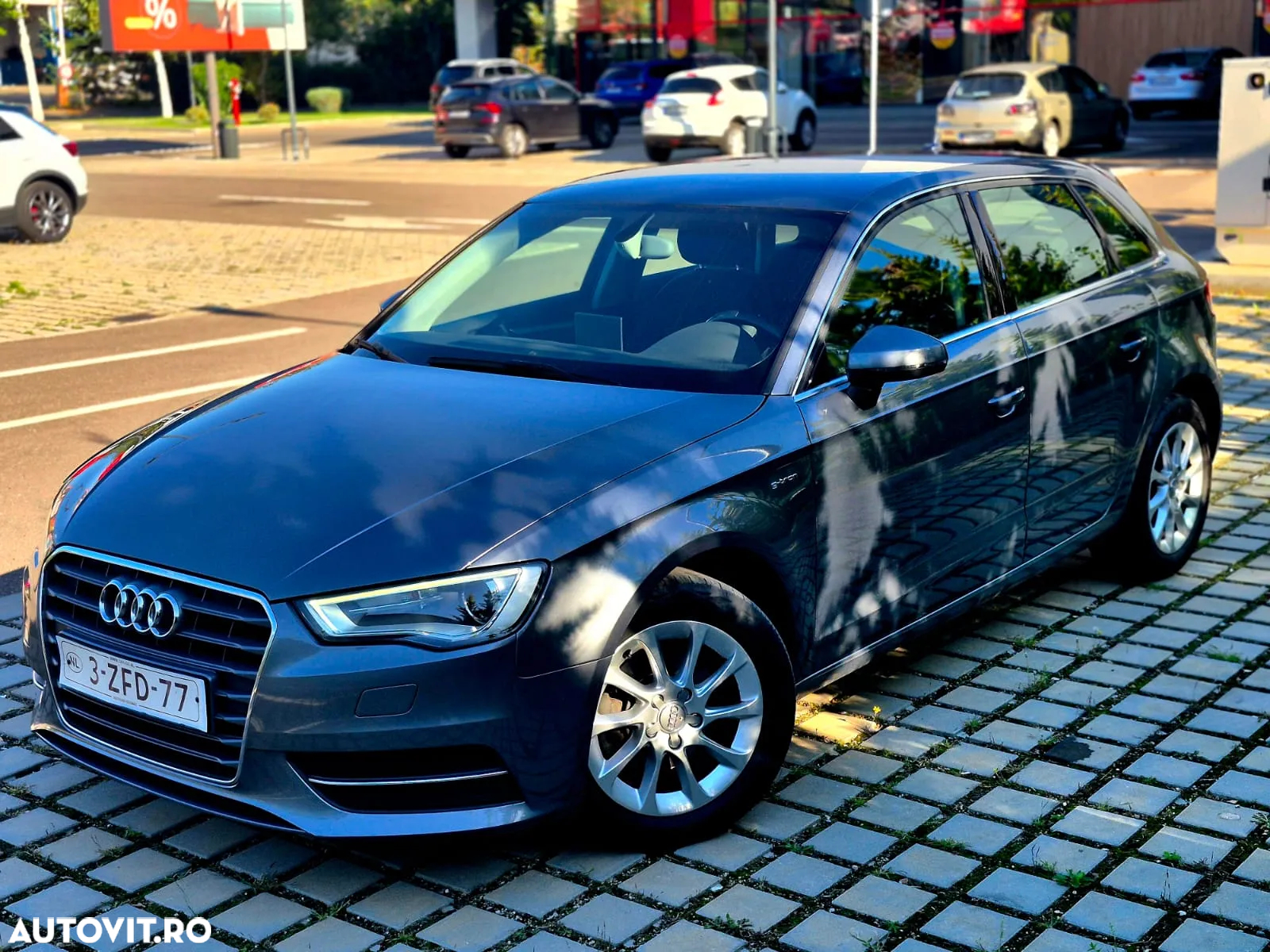 Audi A3 1.4 TFSI Sportback S tronic S line Sportpaket - 3