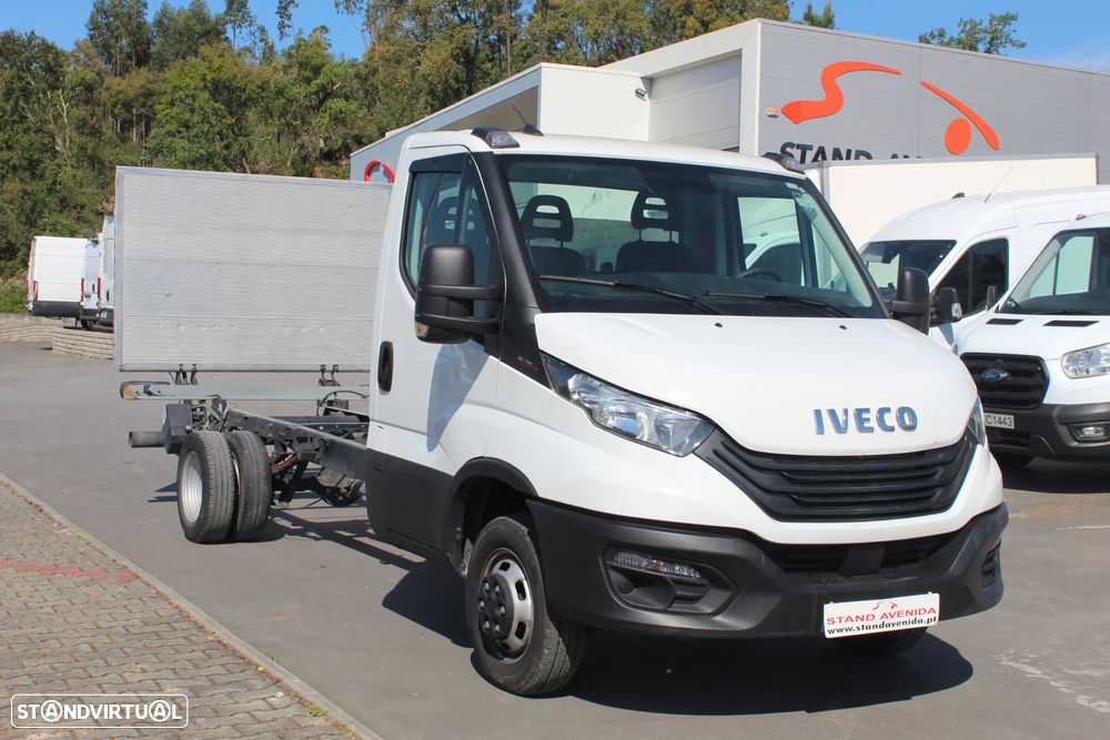 Iveco DAILY 35-160 CAB/SIMPLES // C/PLATAFORMA // 3.000cc - 3