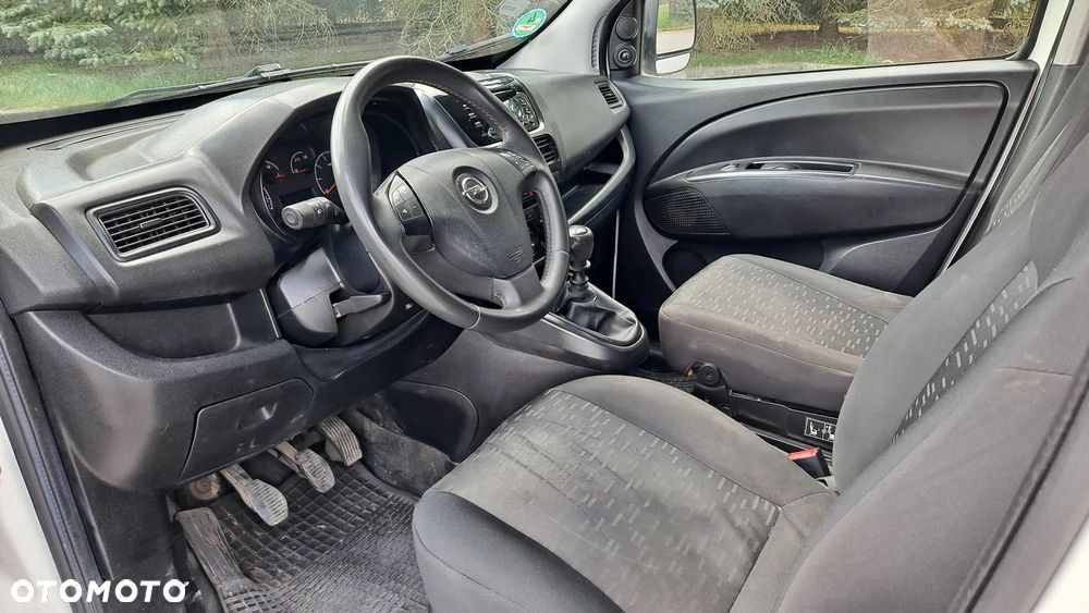 Opel COMBO - 14