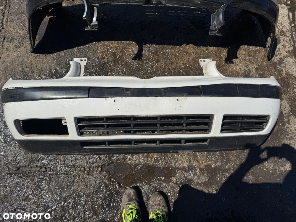 Zderzak przód Volkswagen Golf IV biały srebrny OE - 6