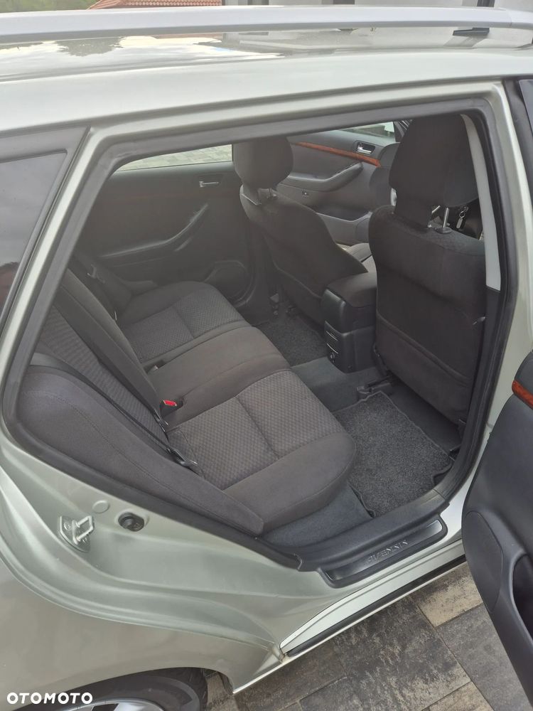Toyota Avensis 1.8 VVT-i Terra Plus - 10