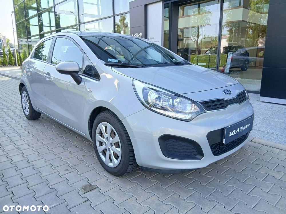 Kia Rio 1.2 L - 10