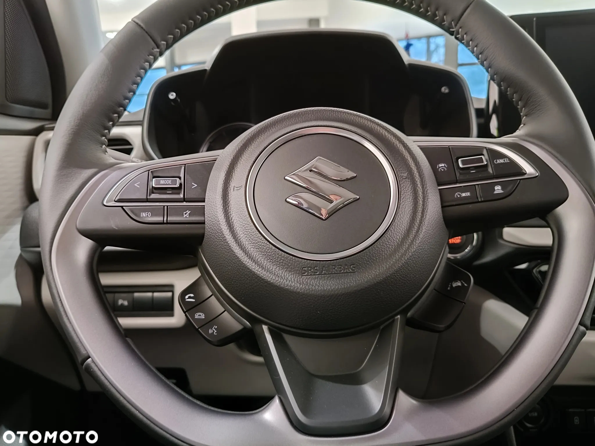 Suzuki Swift 1.2 Dualjet SHVS Premium Plus CVT - 10