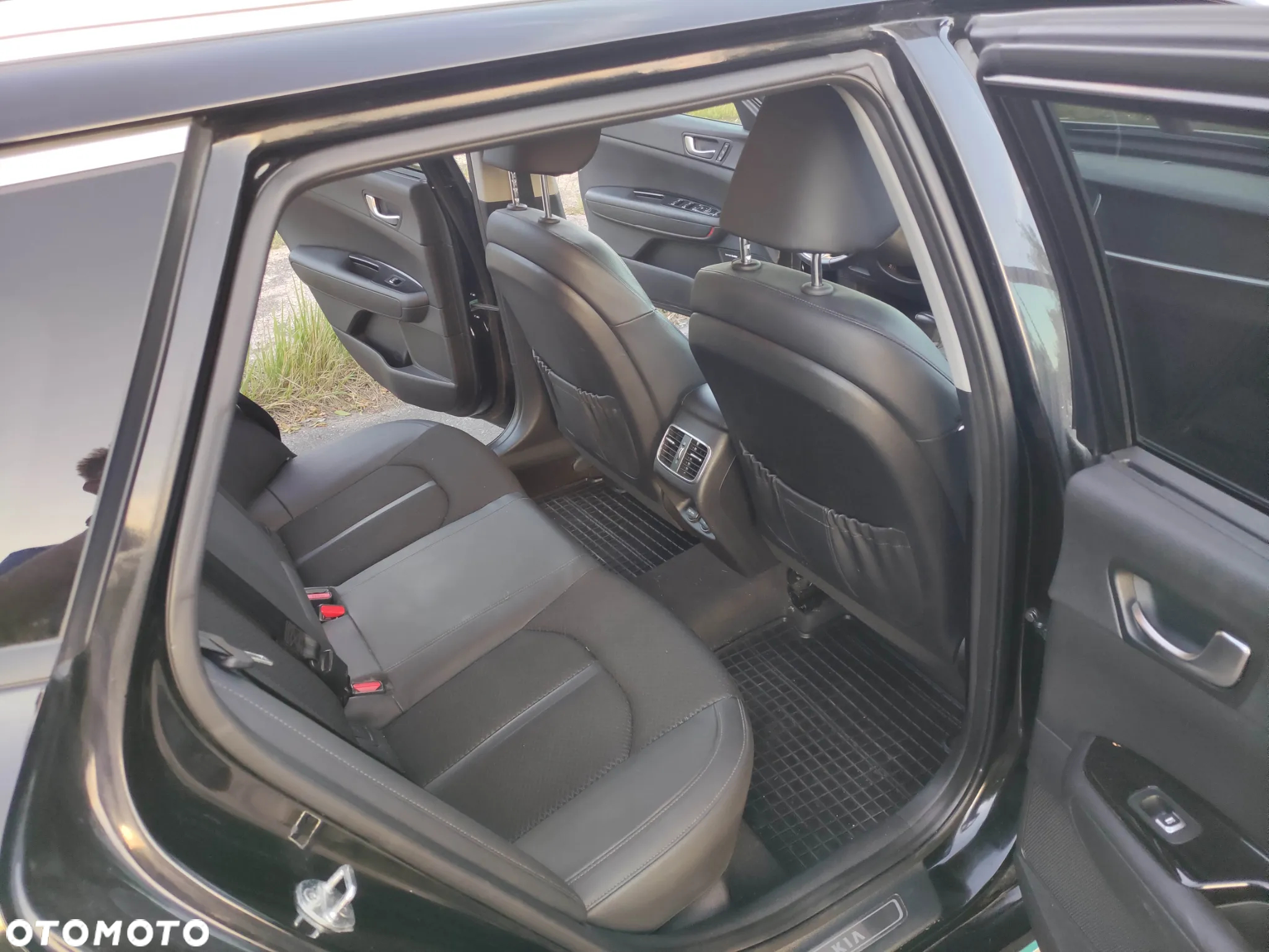 Kia Optima Plug-in Hybrid - 17
