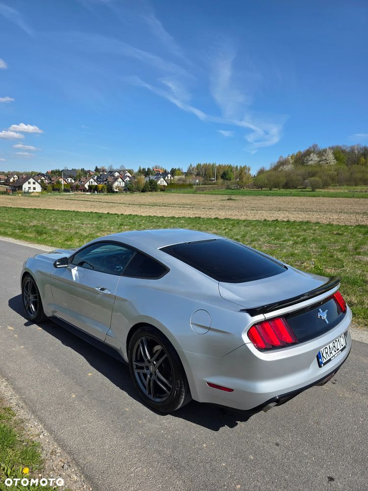 Ford Mustang 3.7 V6 - 8
