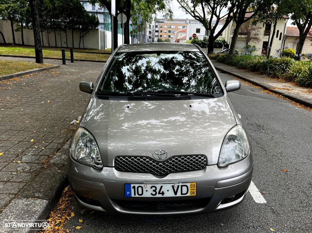 Toyota Yaris 1.0 SE MMT - 6