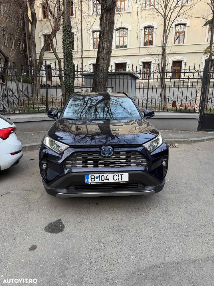 Toyota RAV4 - 4