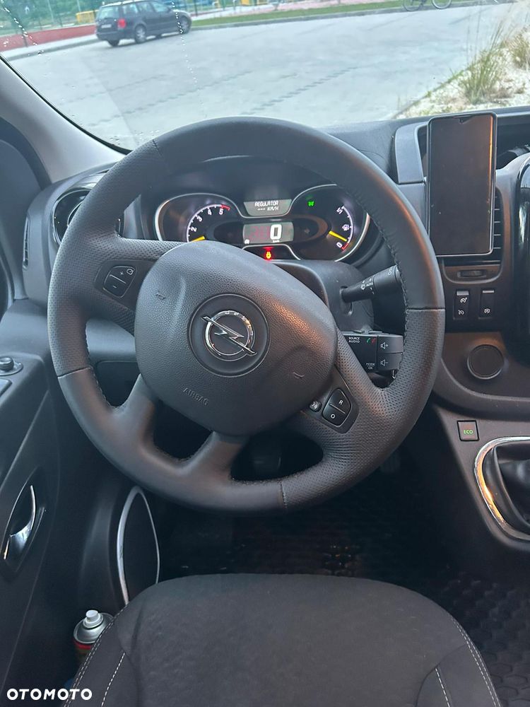 Opel Vivaro - 20