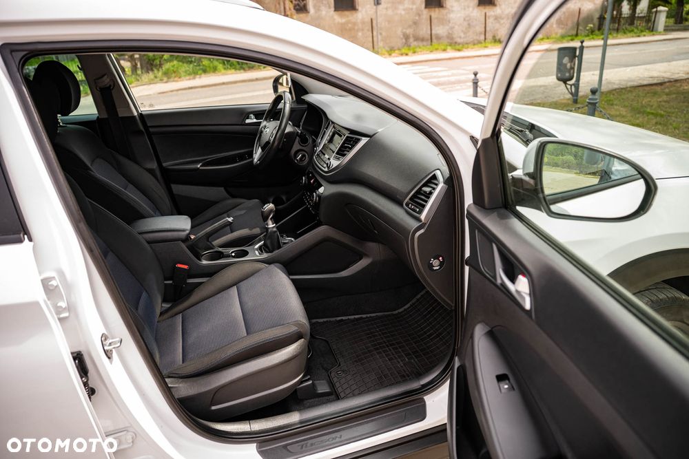 Hyundai Tucson 1.6 GDI BlueDrive Comfort 2WD - 28