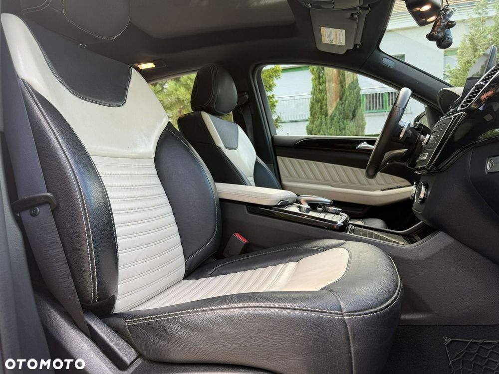 Mercedes-Benz GLE - 15