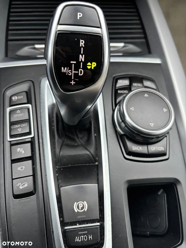 BMW X5 xDrive25d - 16